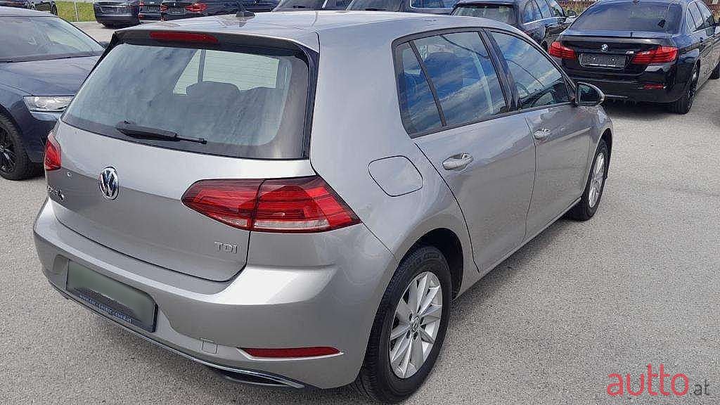 2017' Volkswagen Golf photo #5