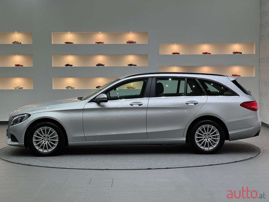 2019' Mercedes-Benz C-Klasse photo #2