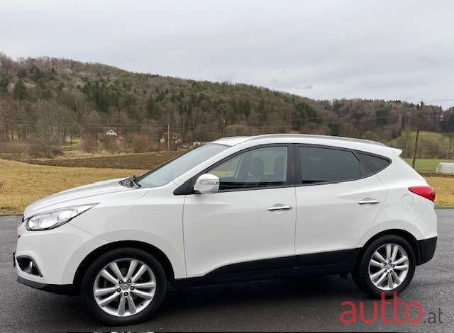 2011' Hyundai ix35 photo #1