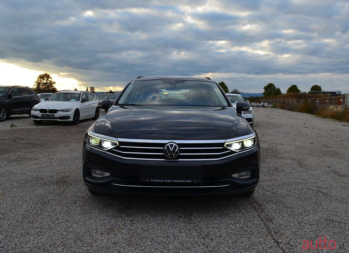 2022' Volkswagen Passat photo #4