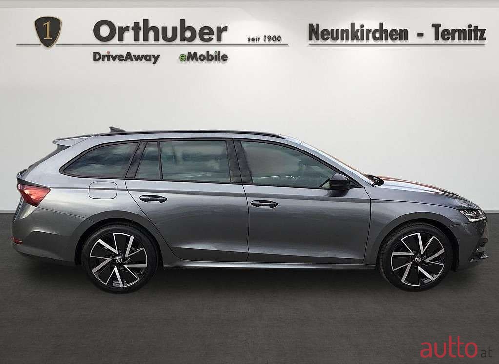 2023' Skoda Octavia photo #3