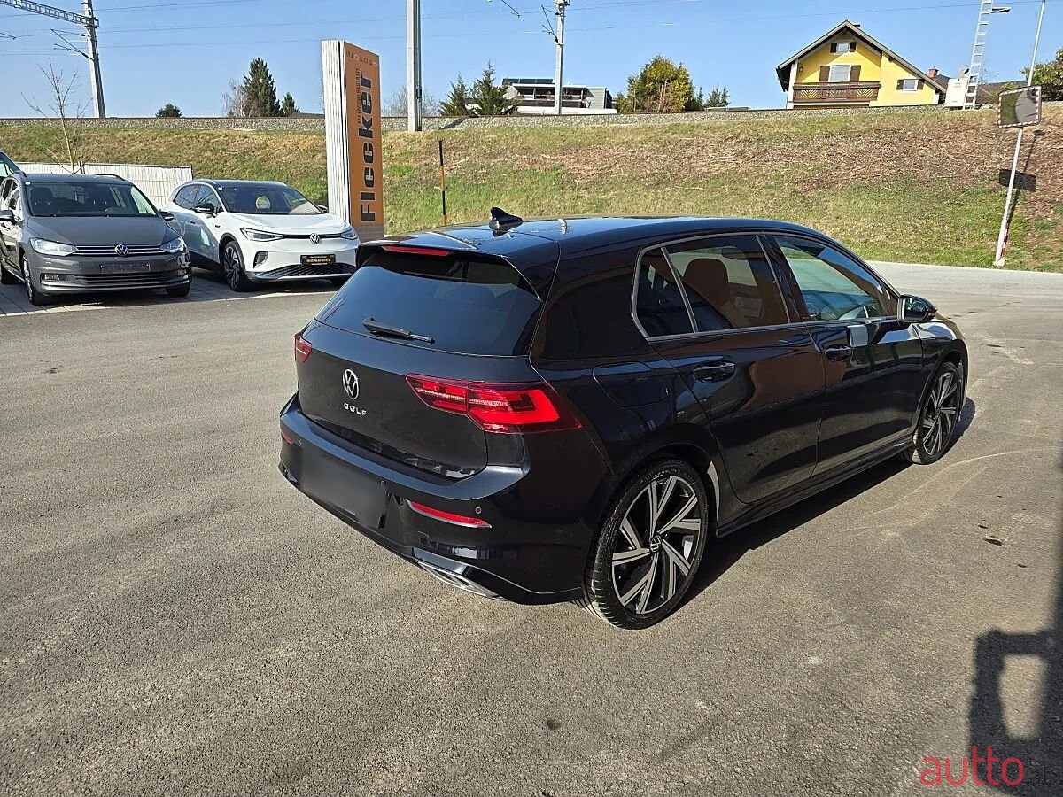 2022' Volkswagen Golf photo #4
