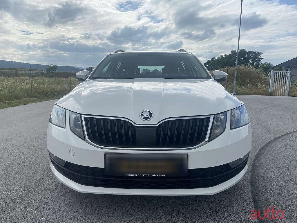 2018' Skoda Octavia photo #3