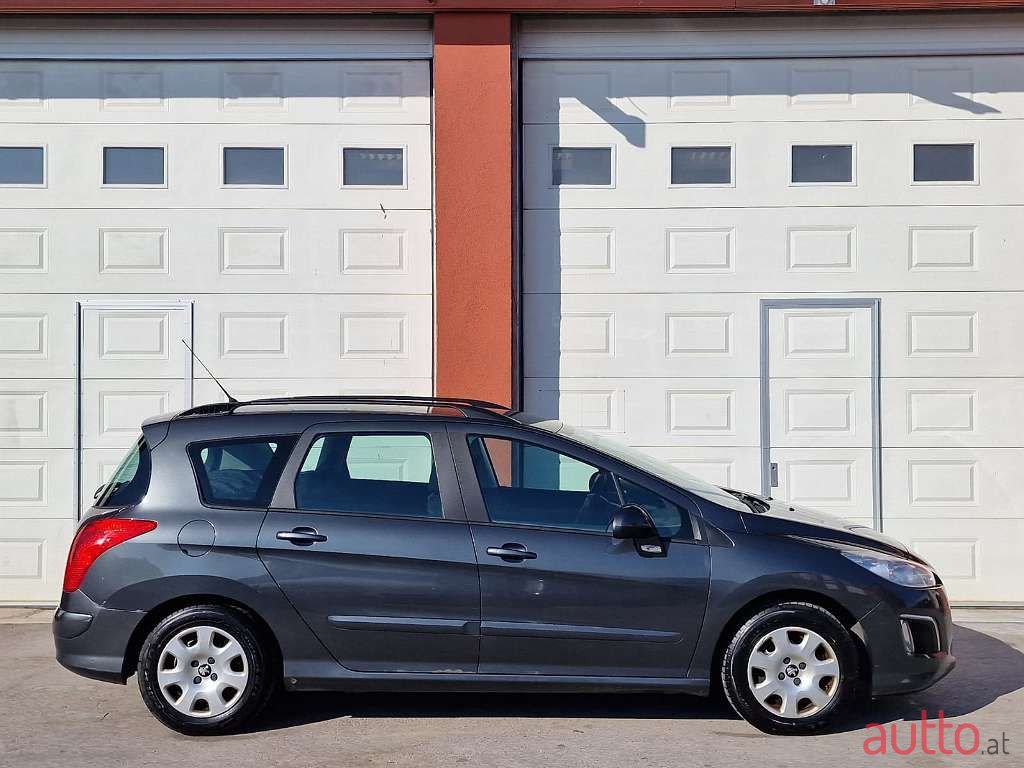2014' Peugeot 308 photo #3
