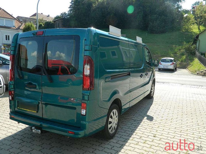 2020' Renault Trafic photo #5