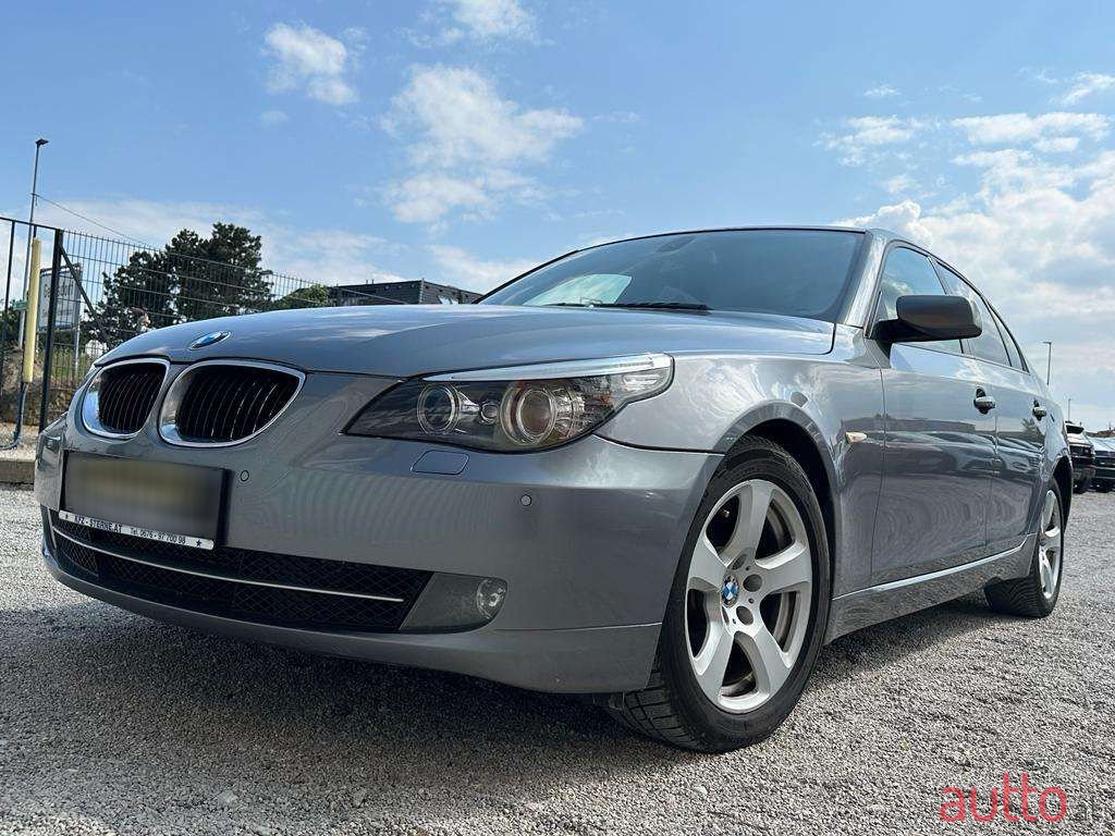 2008' BMW 5Er-Reihe photo #2