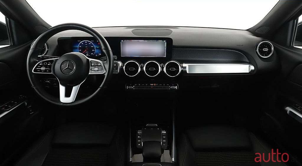 2021' Mercedes-Benz GLB photo #4