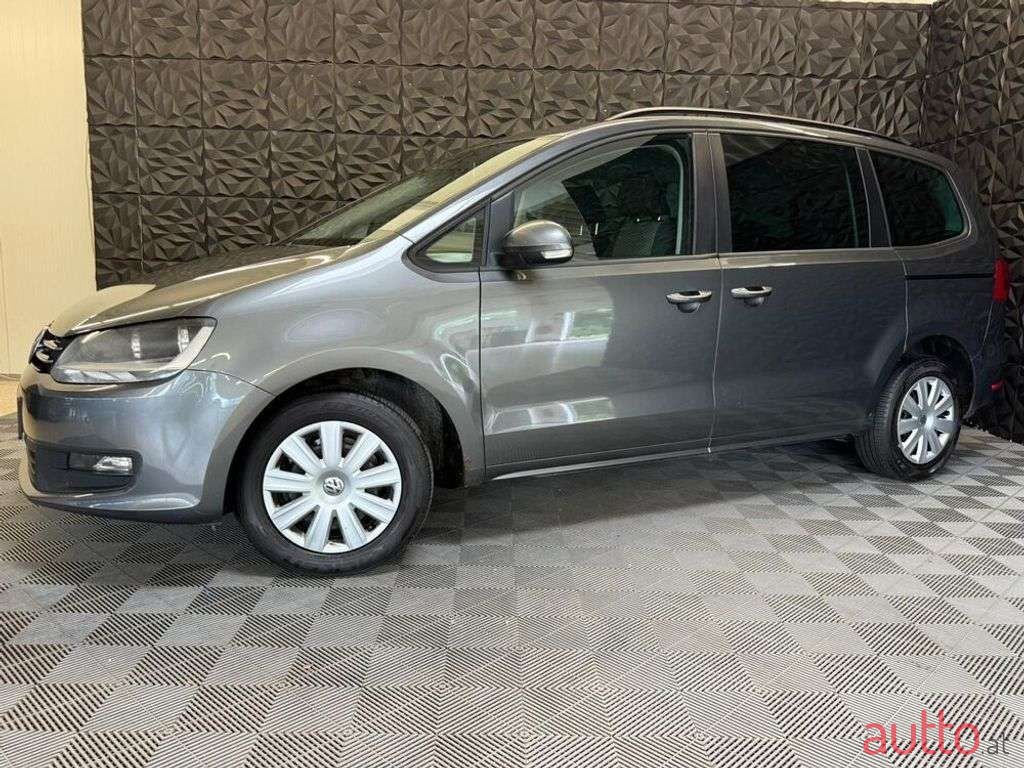 2012' Volkswagen Sharan photo #6