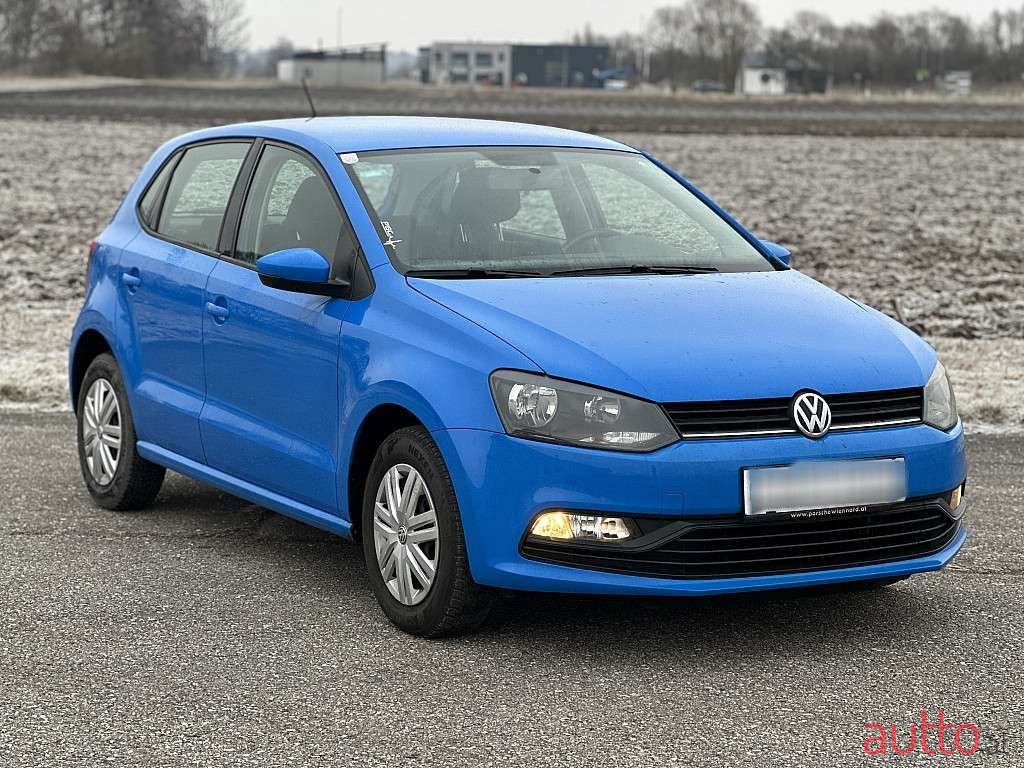 2014' Volkswagen Polo photo #3