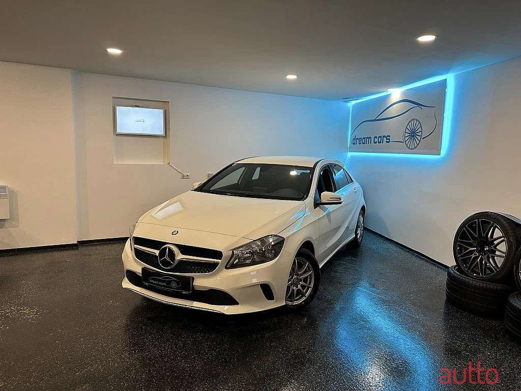 2016' Mercedes-Benz A-Klasse photo #1