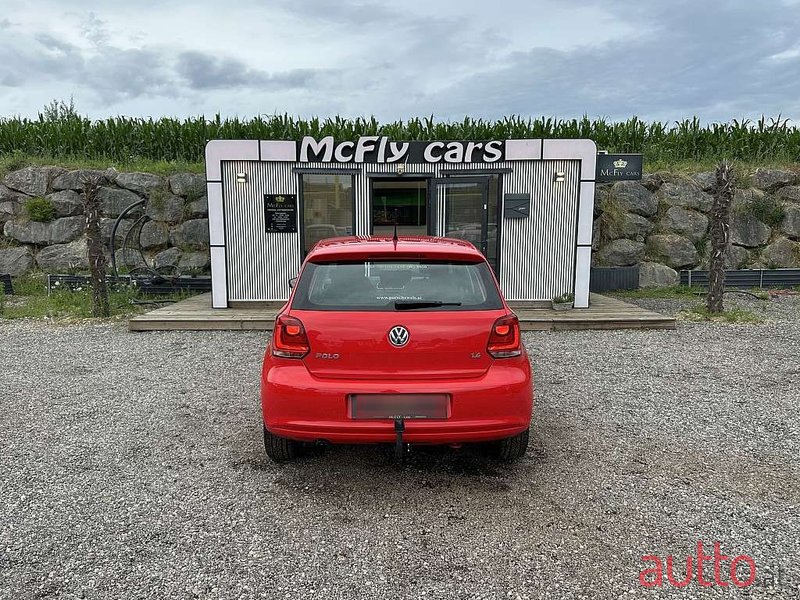 2011' Volkswagen Polo photo #4