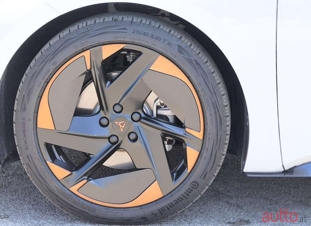 2023' Cupra Born photo #3