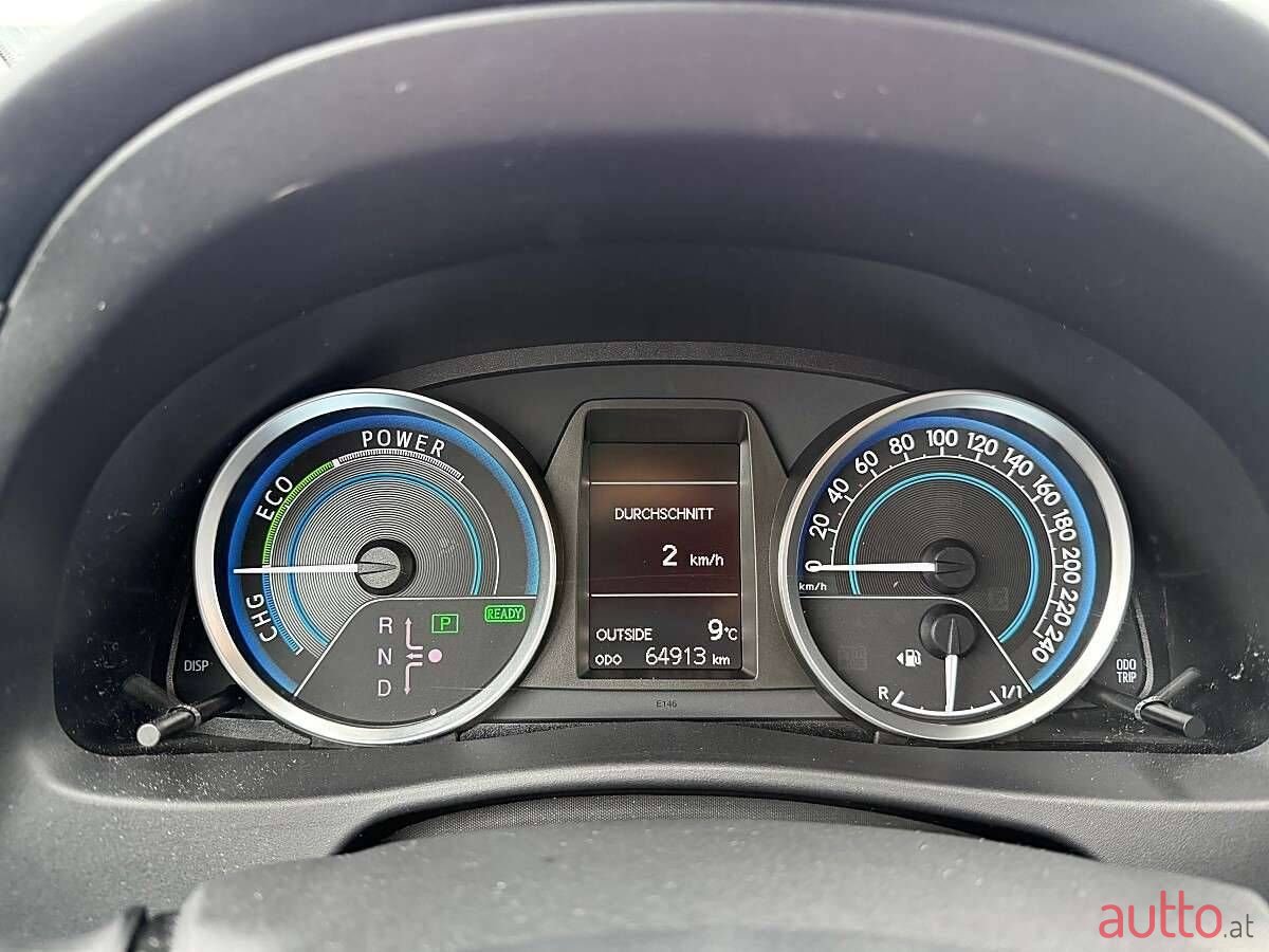 2015' Toyota Auris photo #6