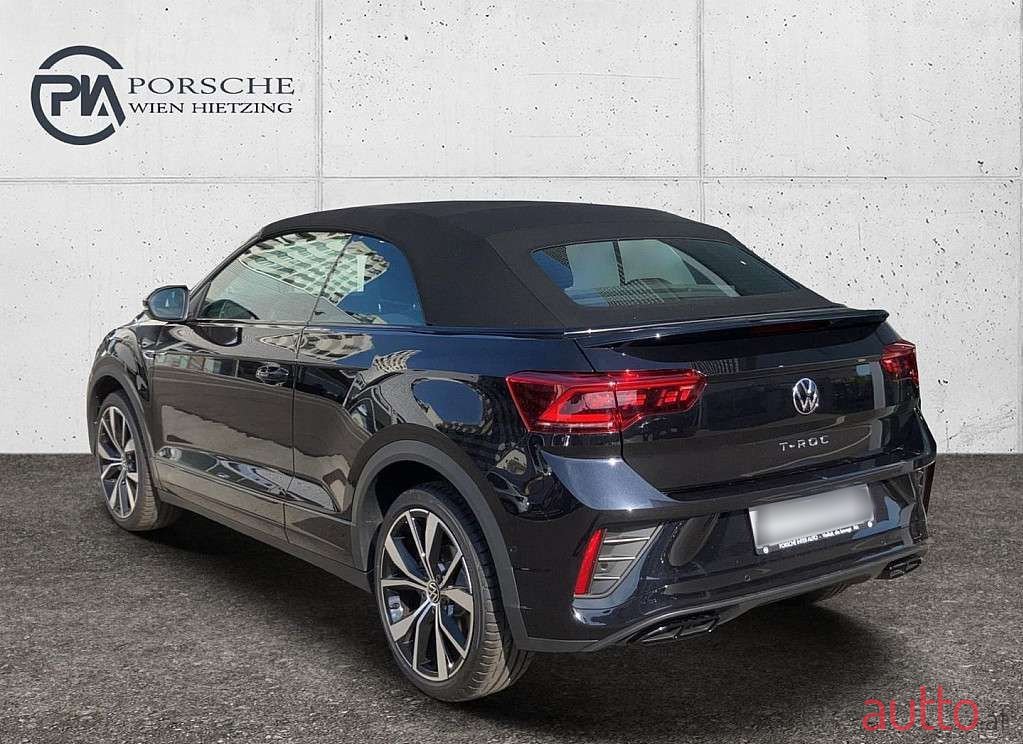 2023' Volkswagen T-Roc photo #4