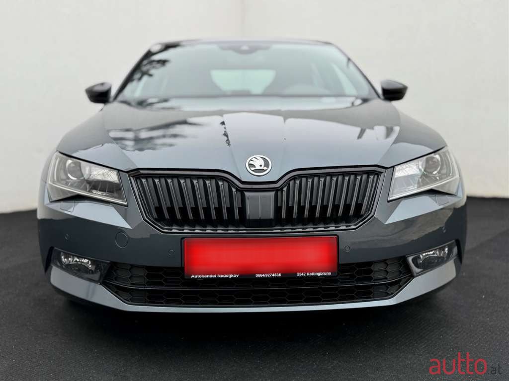 2018' Skoda Superb photo #2