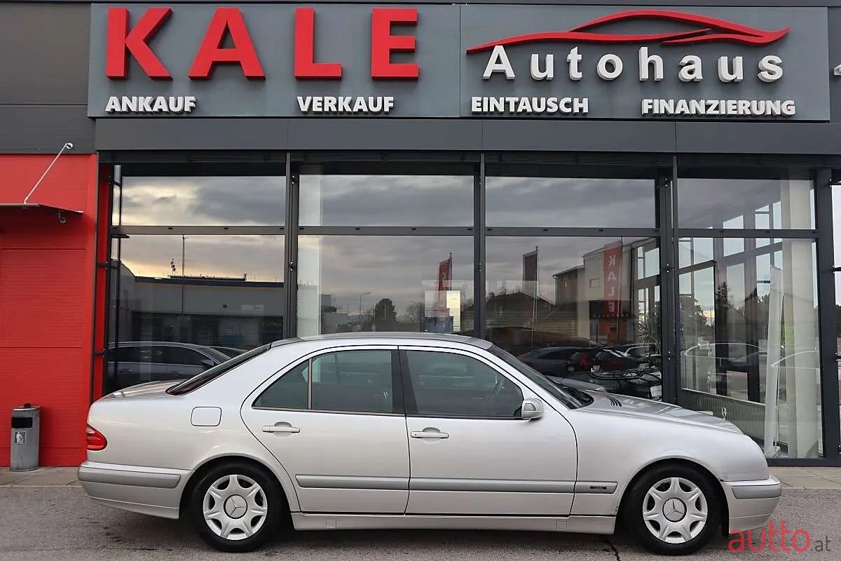 2001' Mercedes-Benz E-Klasse photo #3
