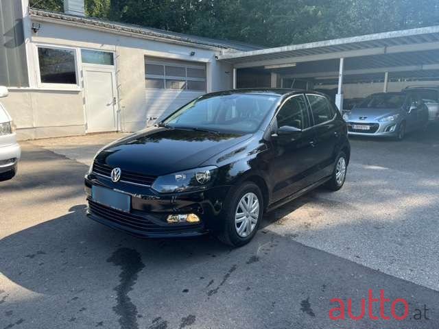 2015' Volkswagen Polo photo #1