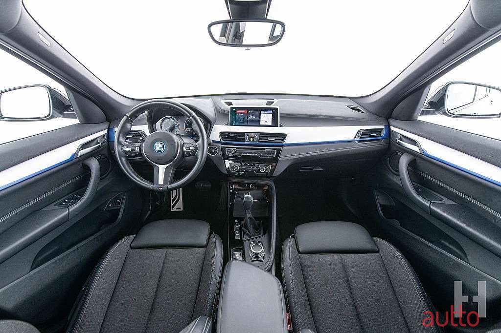 2022' BMW X1 photo #4