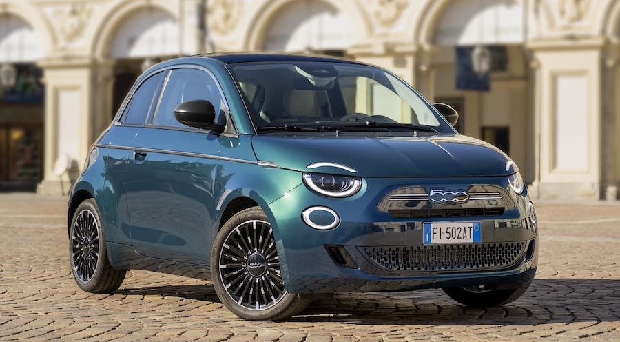 Abarth Wants to Turn the Painfully Slow Fiat 500 Hybrid Into a Proper Hot Hatch