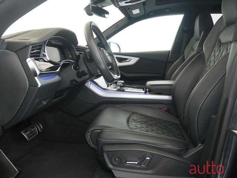 2018' Audi Q8 photo #3