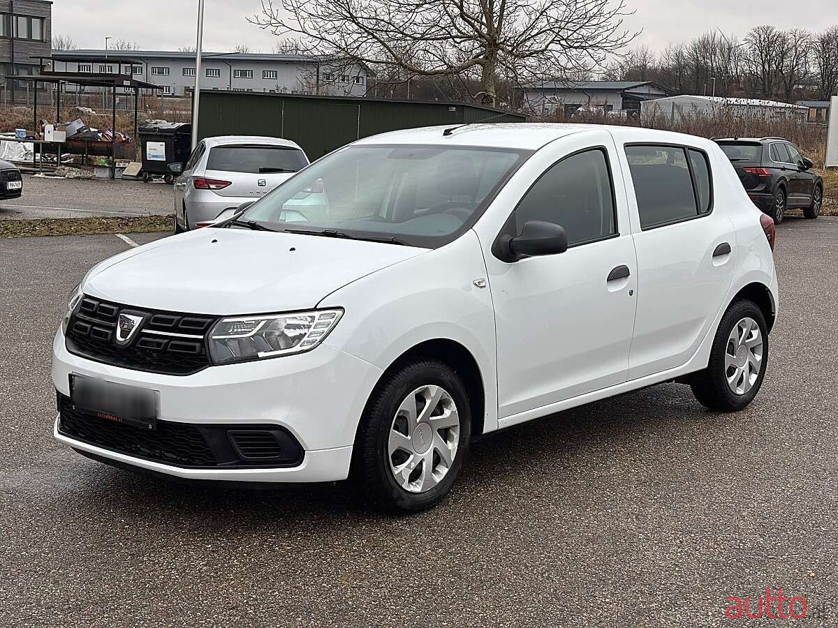 2017' Dacia Sandero photo #1