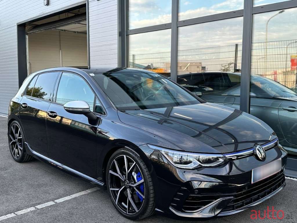 2022' Volkswagen Golf photo #3