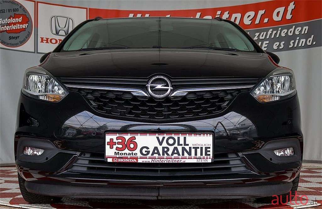 2017' Opel Zafira photo #5