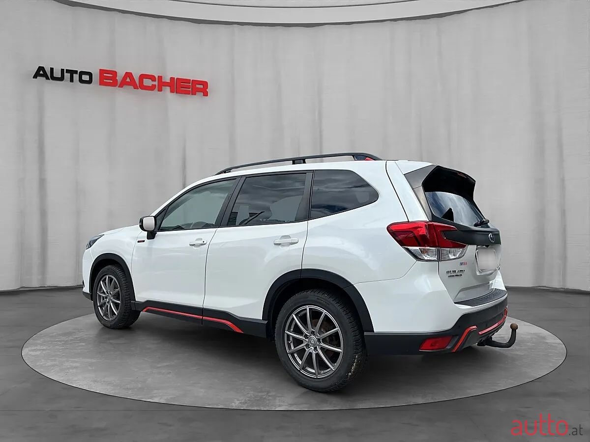 2022' Subaru Forester photo #3