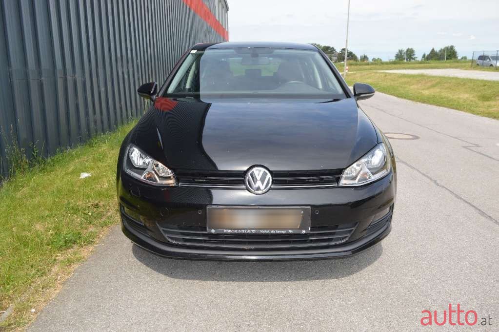 2013' Volkswagen Golf photo #3