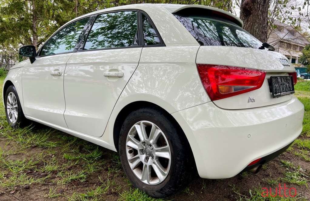 2012' Audi A1 photo #3