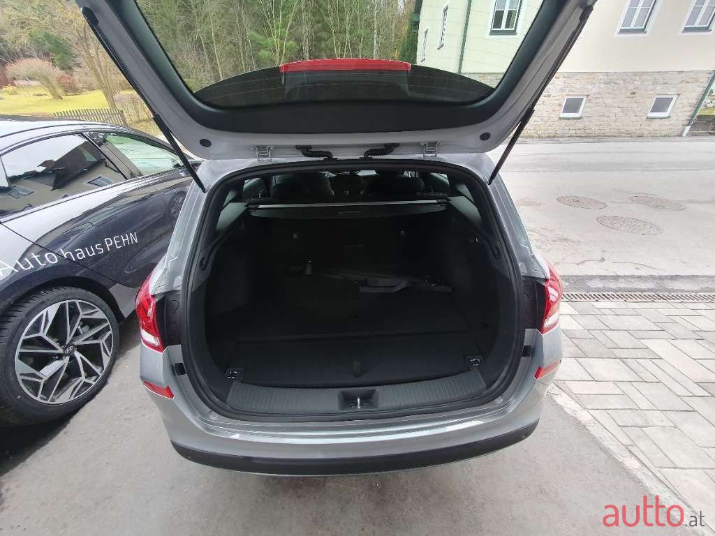 2024' Hyundai i30 photo #5