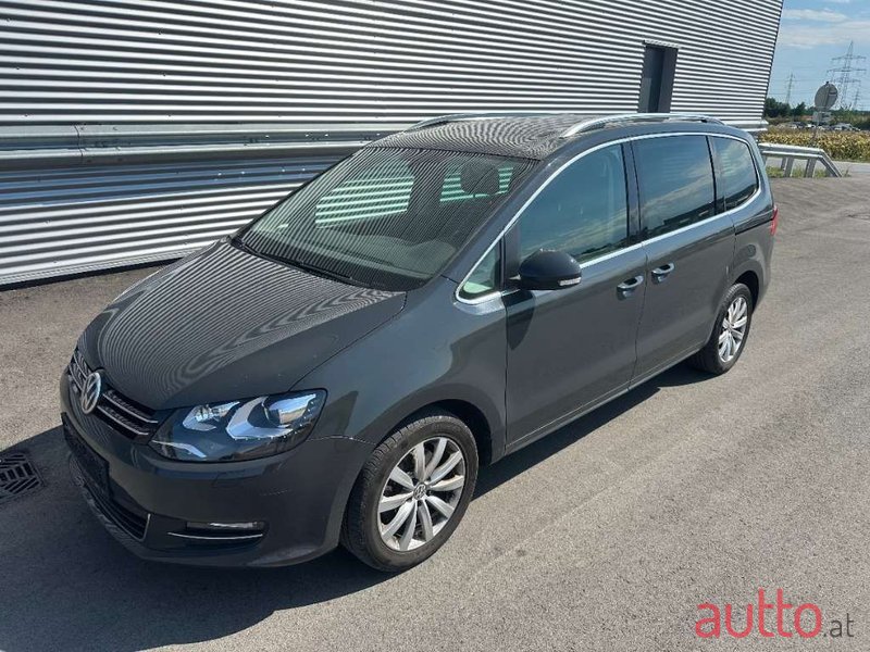 2018' Volkswagen Sharan photo #1