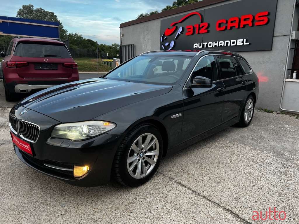 2011' BMW 5Er-Reihe photo #4