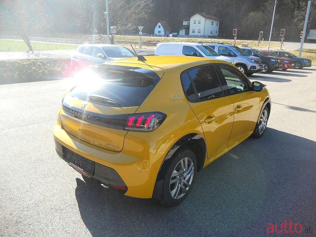 2020' Peugeot 208 photo #4