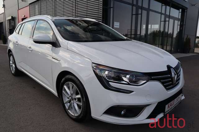 2020' Renault Megane photo #2