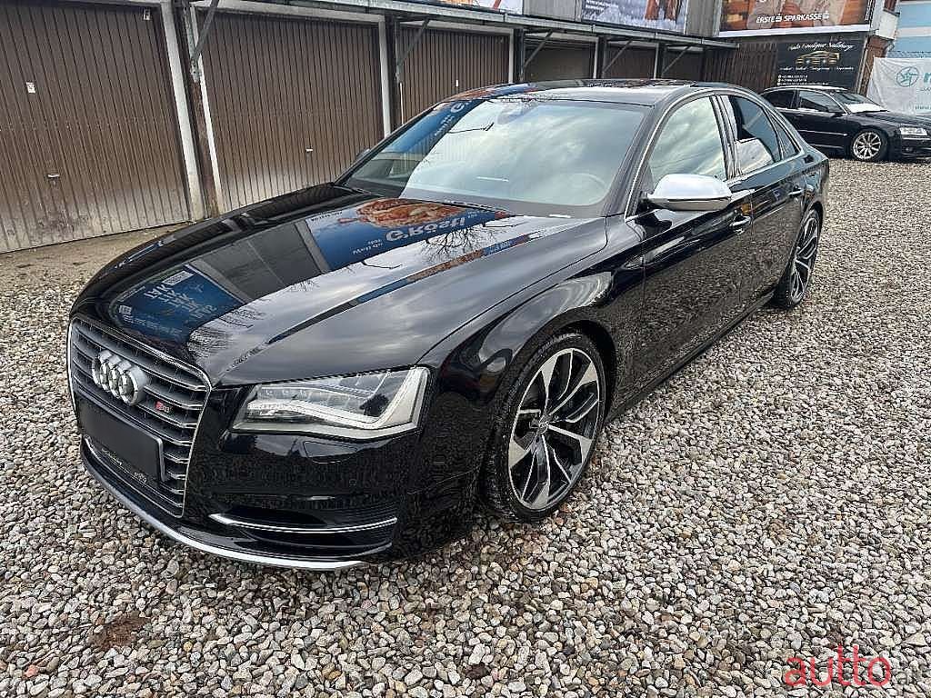 2013' Audi A8 photo #1