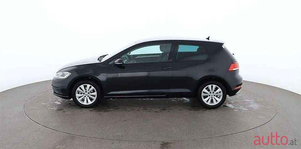 2017' Volkswagen Golf photo #5