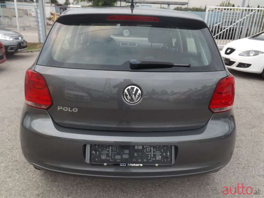 2013' Volkswagen Polo photo #6