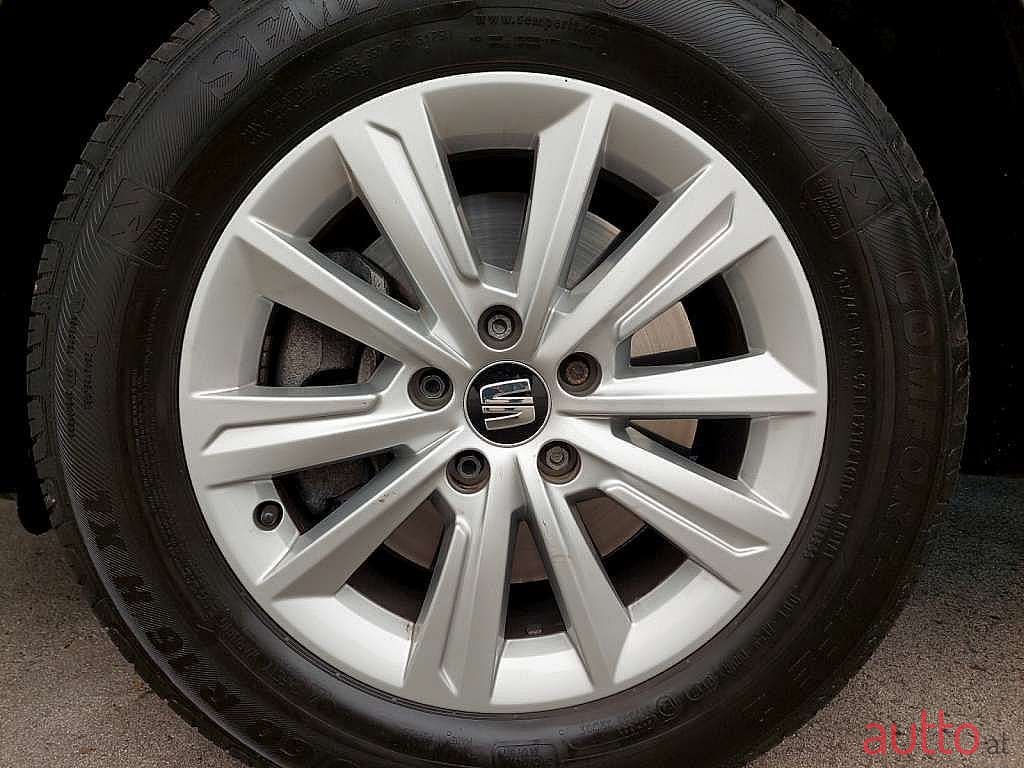 2015' SEAT Alhambra photo #6