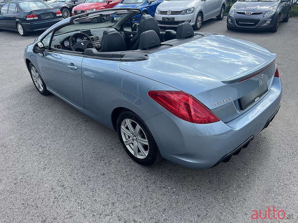 2012' Peugeot 308 photo #4