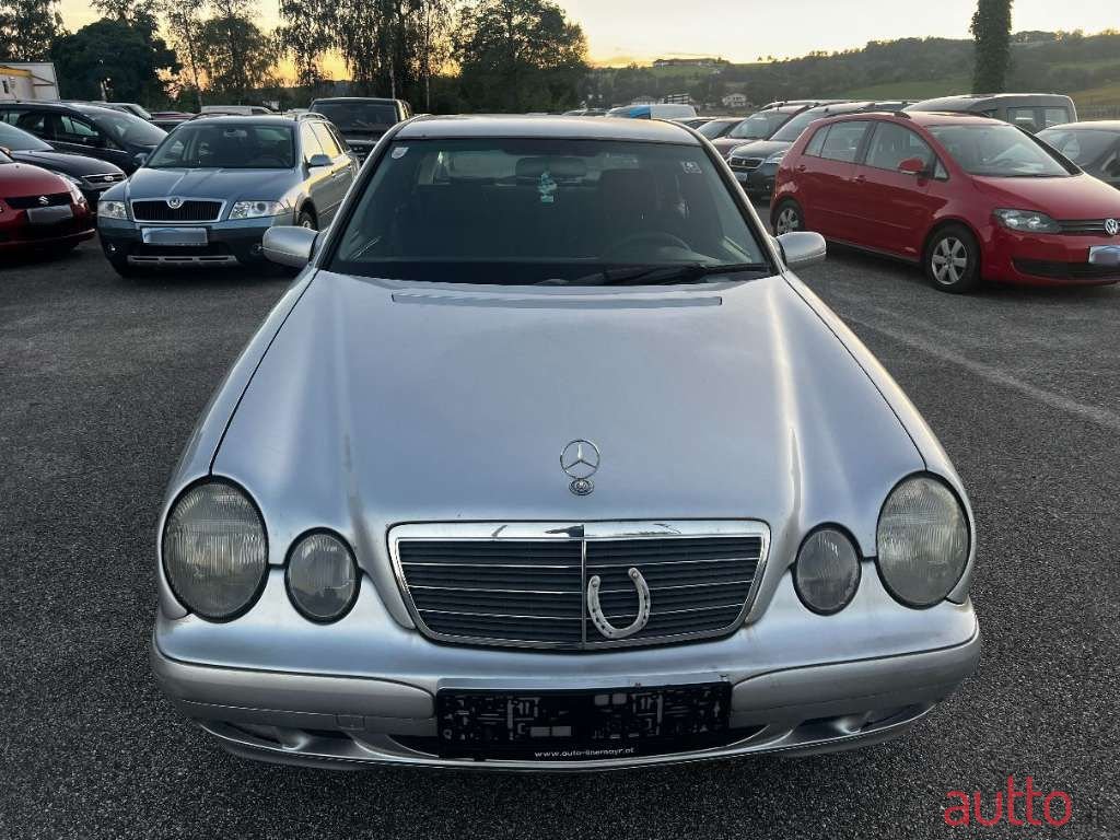2002' Mercedes-Benz E-Klasse photo #2