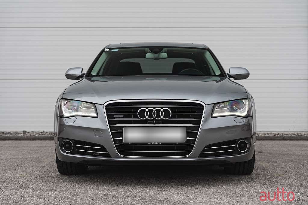 2012' Audi A8 photo #3
