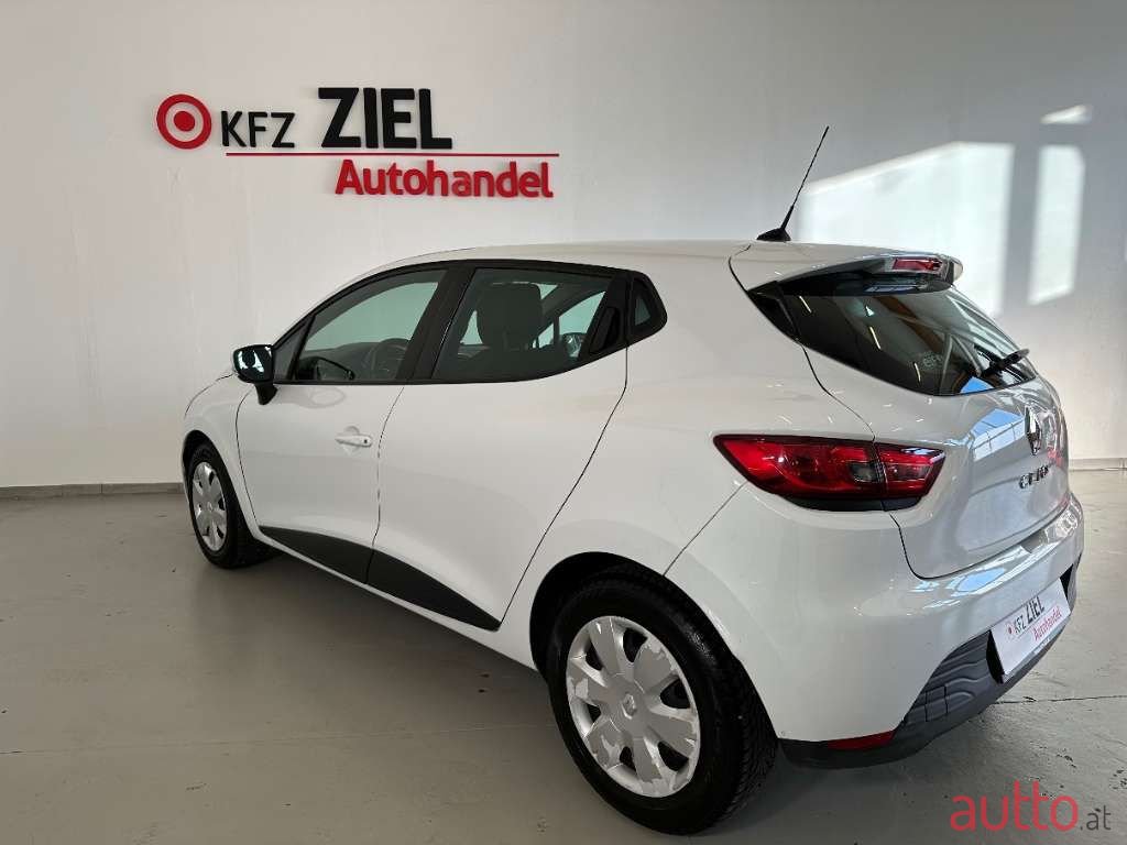 2013' Renault Clio photo #4