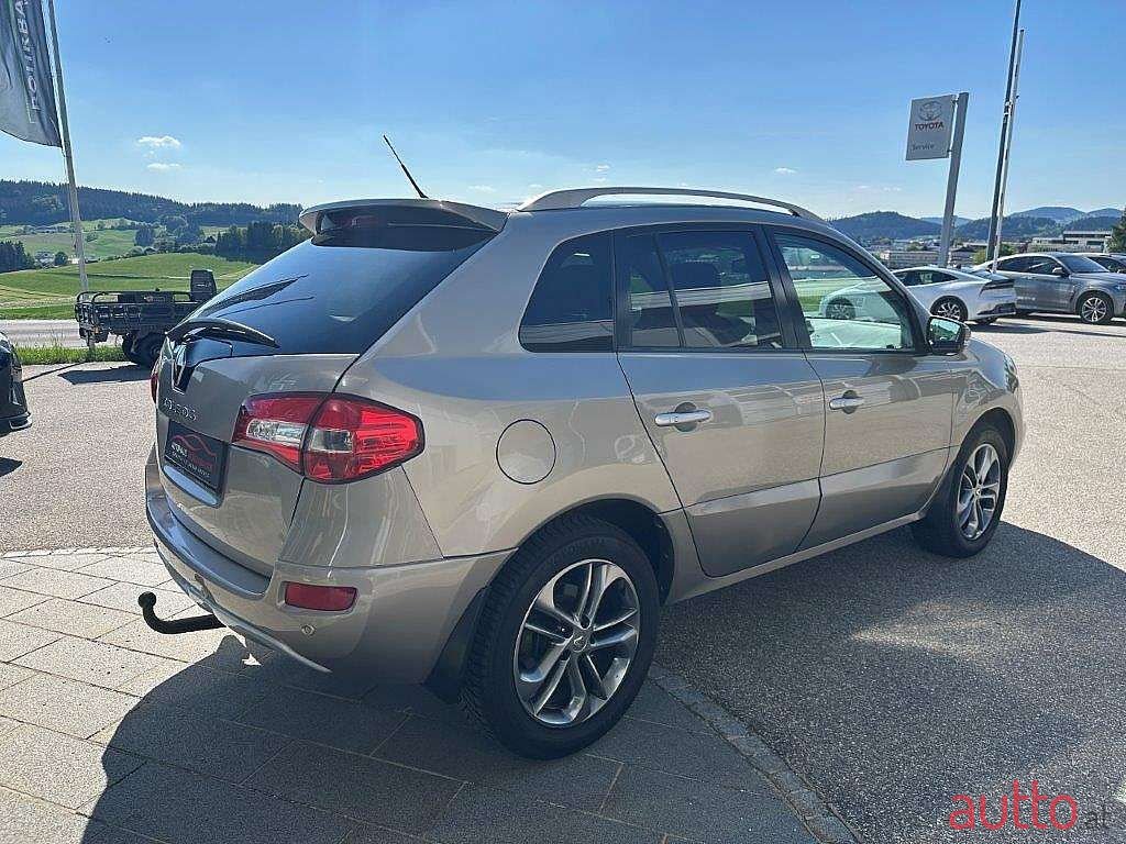 2012' Renault Koleos photo #5