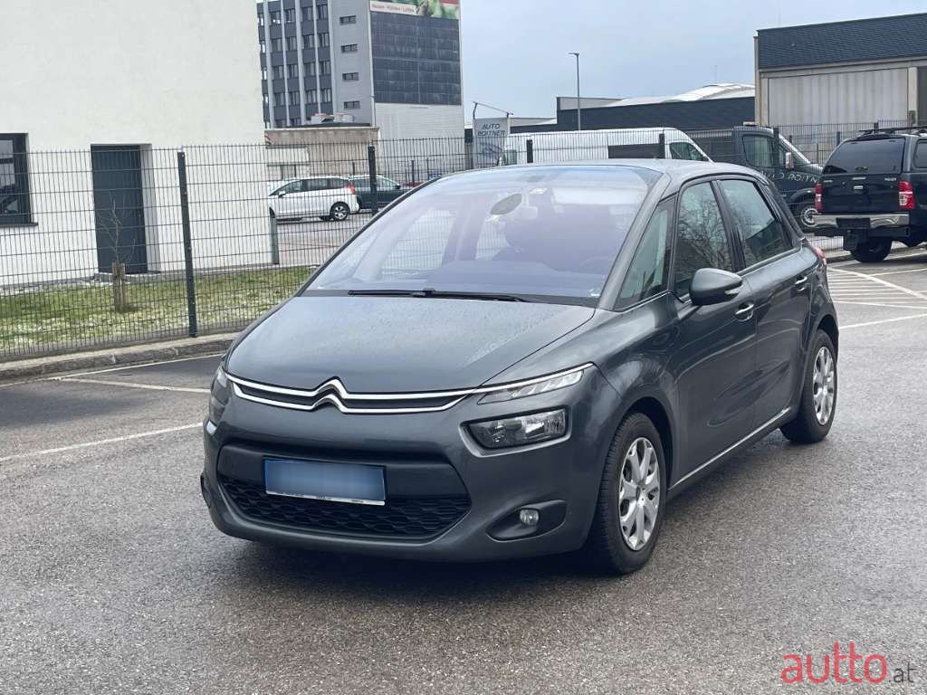 2013' Citroen C4 Picasso photo #3