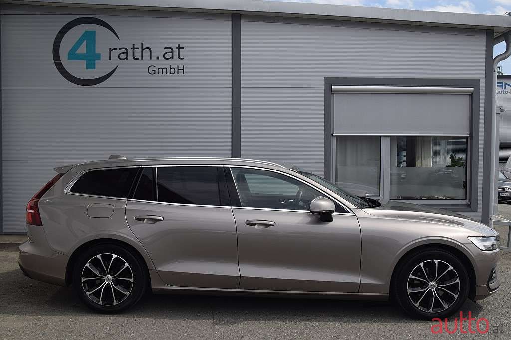 2018' Volvo V60 photo #6