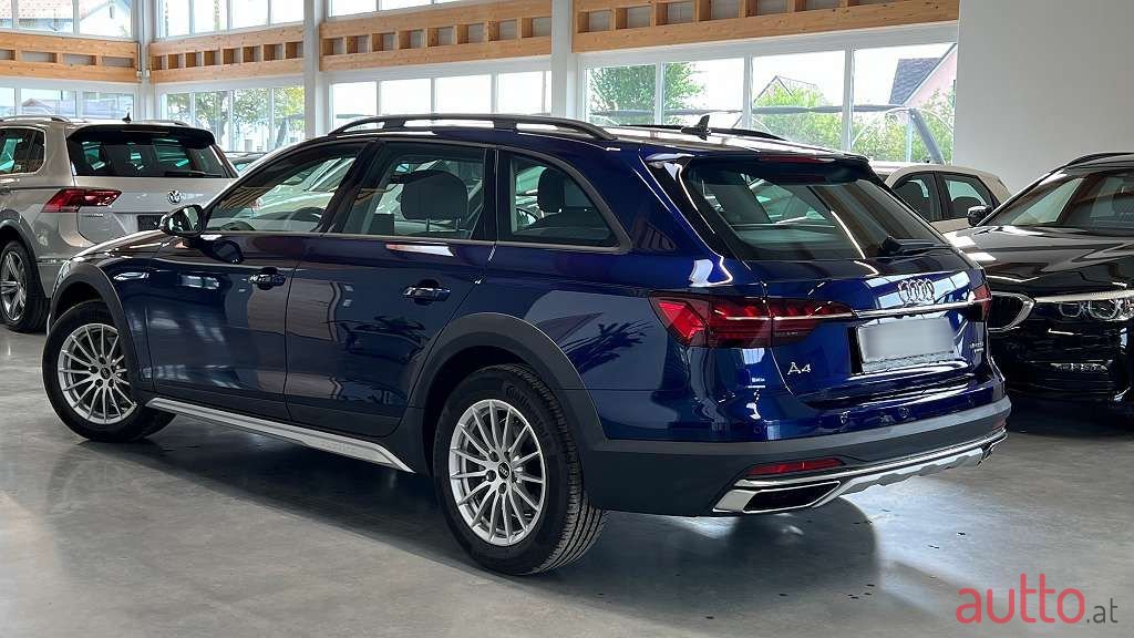 2023' Audi A4 Allroad photo #3