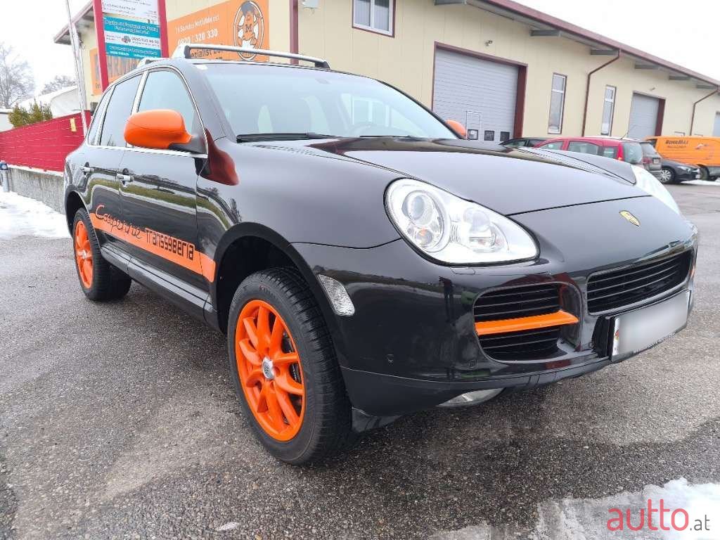 2004' Porsche Cayenne photo #1