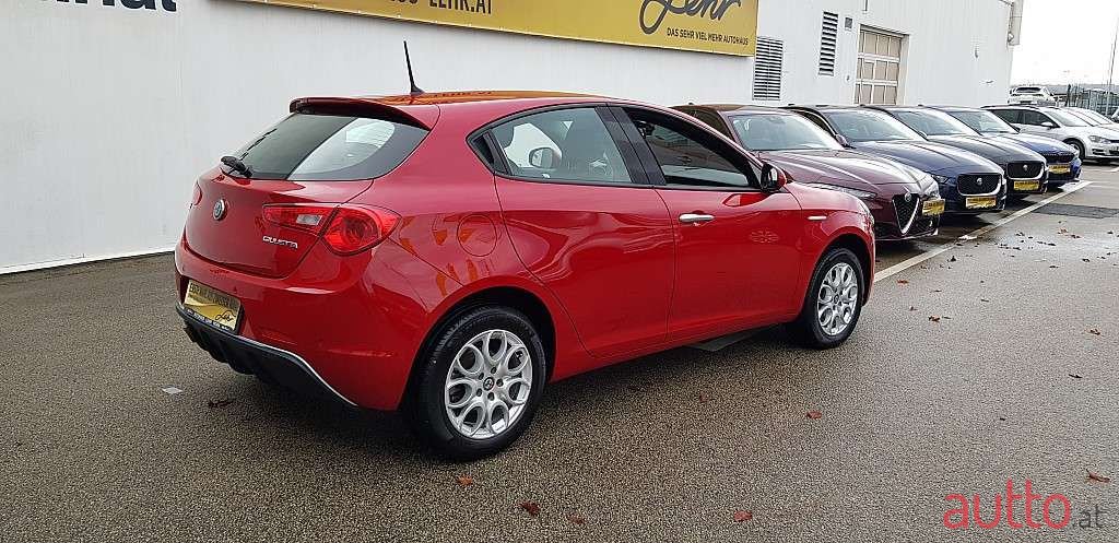 2019' Alfa Romeo Giulietta photo #3