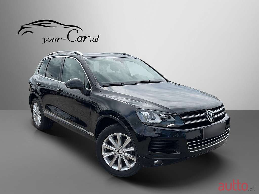 2012' Volkswagen Touareg photo #1